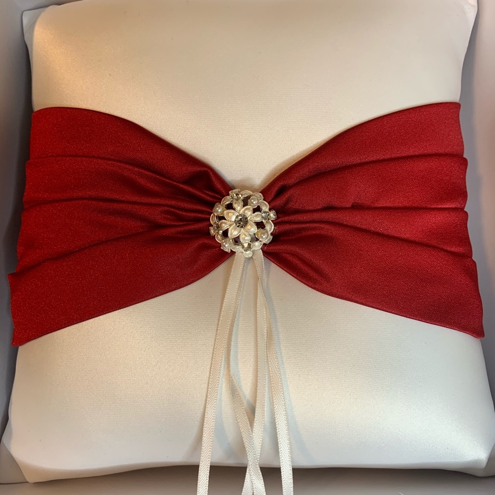 Ring Bearer Pillow 💍 with Rhinestone & Satin Bow